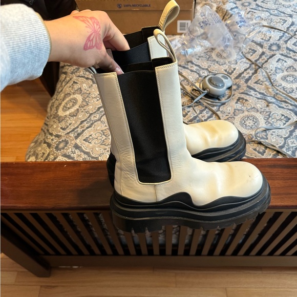 Bottega Veneta Tire Boot - Picture 4 of 5